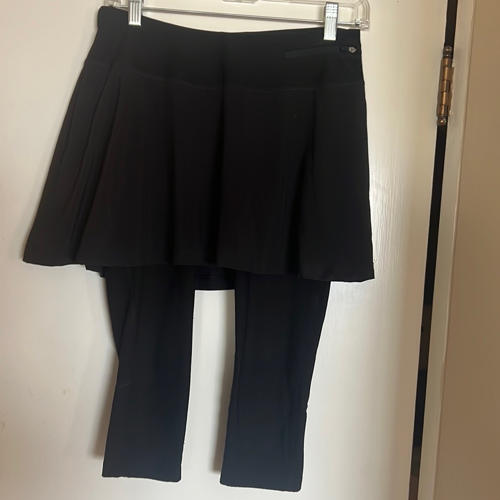 Lucy Tech S/P Tennis Skirt with Leggings Underneath Black